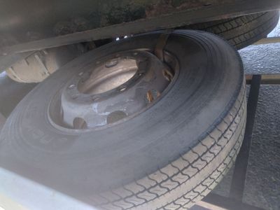 295 / 80 R 22.5 балон бор 90% - 2 та. Срочно сотилади