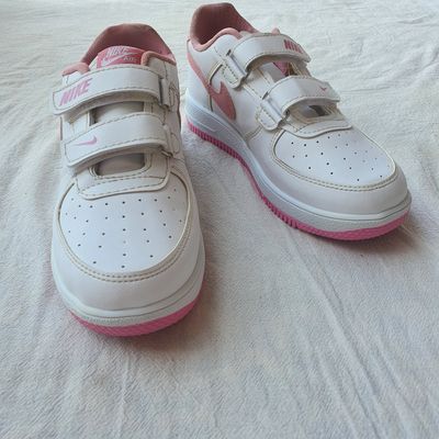 NIKE krosofka razmer 35