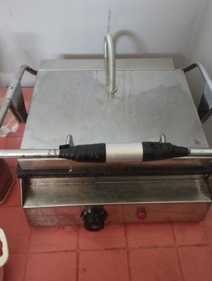 Toster sotiladi kafolati bilan