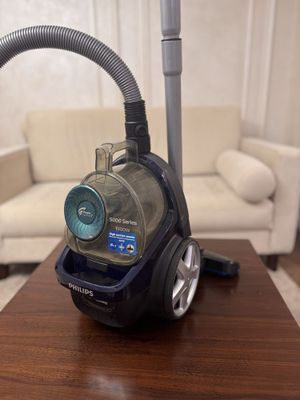 Продаю пылесос Philips FC9573/01 – супер мощный, 1900W