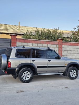 Nissan Patrol Y61