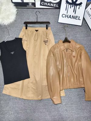 Тройка PRADA Хитой M.L. LUX качество