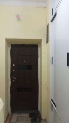 2 xonali 1 etajda joylashgan barcha qulayliklarga ega kvartira sotilad