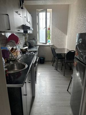 Maksim Gorke metroni yonida kvartira arendaga beriladi