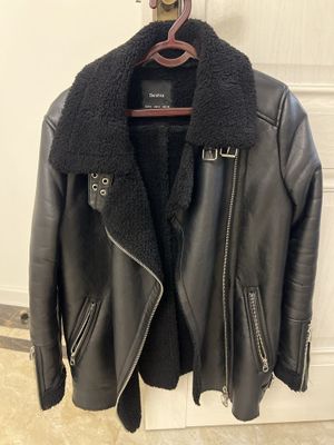 Куртка кожанная фирмы Bershka