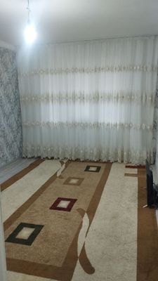 Чирчик шахар 8-микрораён 1-хона 4-этаж Квартира Ижарага Берилади