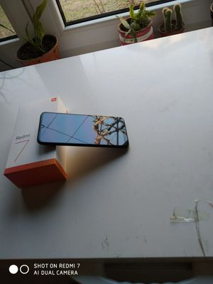 Продаю телефон redmi 7 Состояние идеальное 450