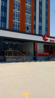 Янги Нурафшон турар жой мажмуасидаги тижорат майдонлари