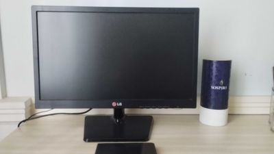 Монитор для компьютера модель: LG