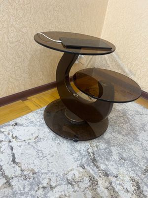 Тумбочка стеклянная