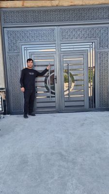 Yangi temir darvoza