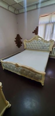 Продаётся спальная мебель