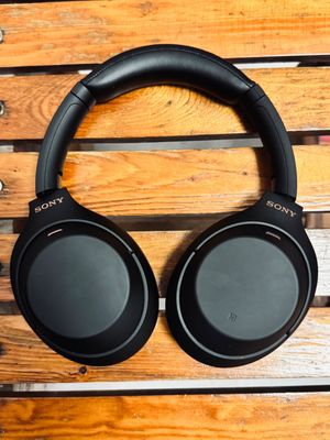 Продам наушники SONY WH 1000 XM 4