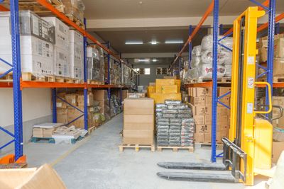 Toshkentda cargo yuklarni olib ketish