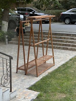 Продается деревянная вешалка, кронштейн для магазина