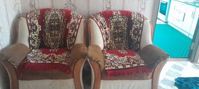 Divan kreslo holati yaxshi