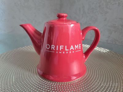 Продаётся заварочный чайник от Орифлейм