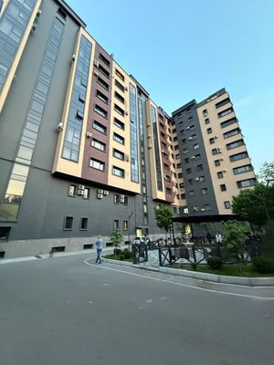 Квартира 2/10/10 в жк Sky Builds , 56,5м2 , кадастр есть.