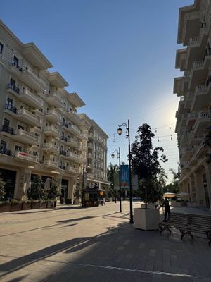 ЖК Бульвард Фуркат | 200кв - нежилое помещение вдоль дороги Продажа