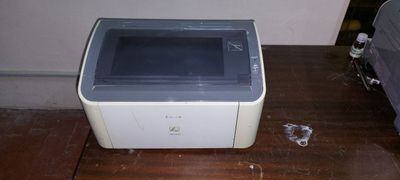 Canon LBP 2900 Xolati yaxshi kamchiligi yoq