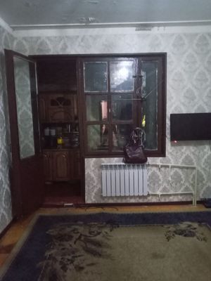 СРОЧНО Кадишева бозор олдидан 2 хонали квартира