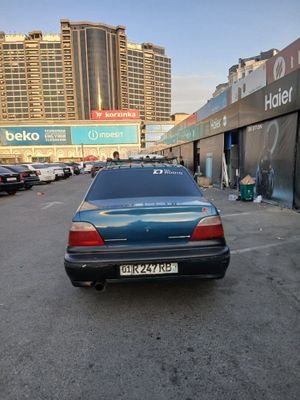 Nexiya 2001 yili yurib turgan moshina