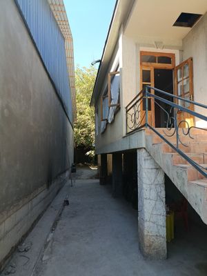 продам дом 4.2 сотка 8 комнат . 1.5 этажный