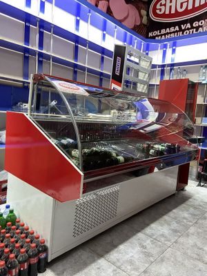 Vitrina xolodilnik