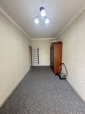 Arenda kivartira yosh oylalar uchun metiro yaqinida joylashgan