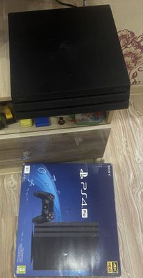Продаю Ps 4 pro 1 tb