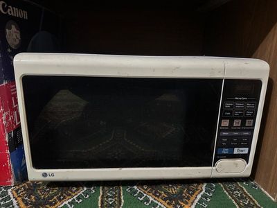 Продается микроволновка LG сенсор б/у