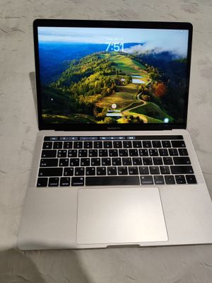 MacBook Pro 13" 2018, i5 / 8GB / 256GB SSD