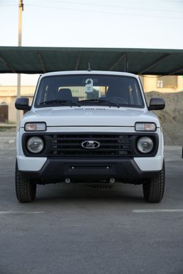 Lada Niva Legend