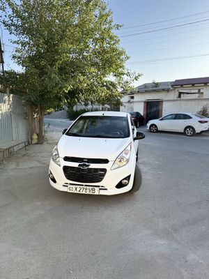 Продаётся Спарк Автомат 2017г