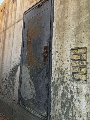 Темир эшик сотилади 210х90