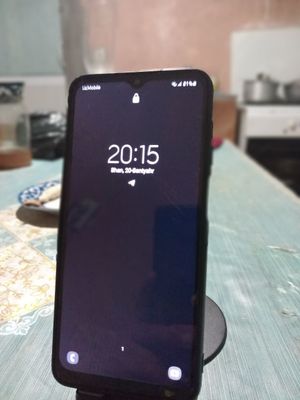 Samsung a12 ekran singari zor ishlodi