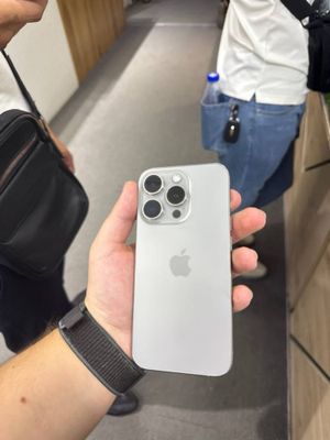 Iphone 15 pro 128. 92%