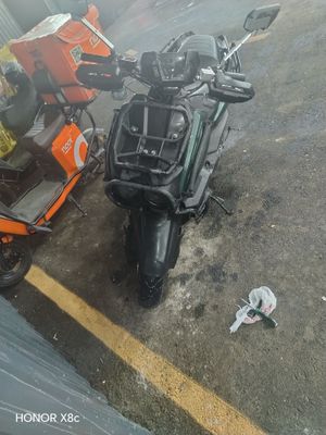 Sukuter tank JST