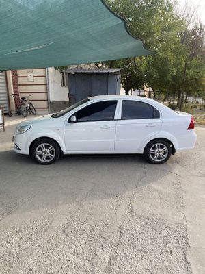Nexia 1 Sotladi moshina gazda
