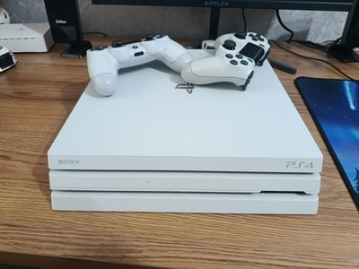 Продается ps4 pro