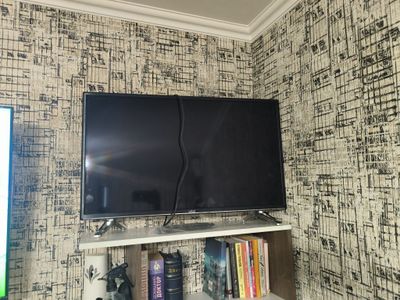 Продам телевизор артель32