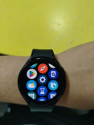 Galaxy watch 4 sotiladi.