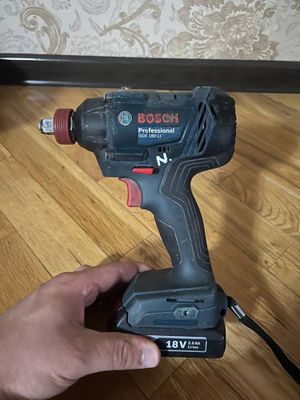 Аккумуляторный гибридный гайковерт/шуруповерт Bosch gex 180