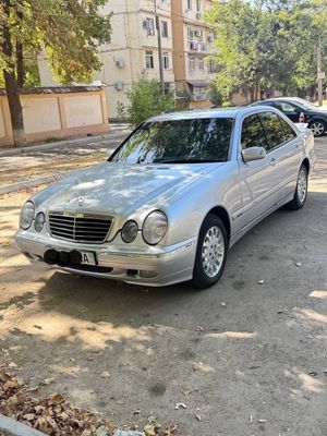 Mersedes benz 210