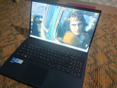 ASUS Expertbook holati zo'r