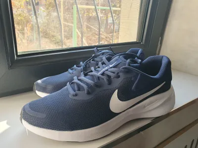 Кроссовки Nike