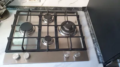 Продам газовую варочную поверхность, двухконтурный котел , аристон