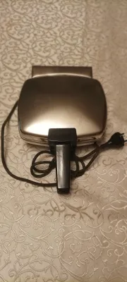 Вафельница электрическая.