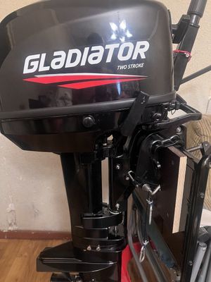 Продам лодочный мотор " Gladiator "
