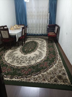 продается ковёр плотный и теплый